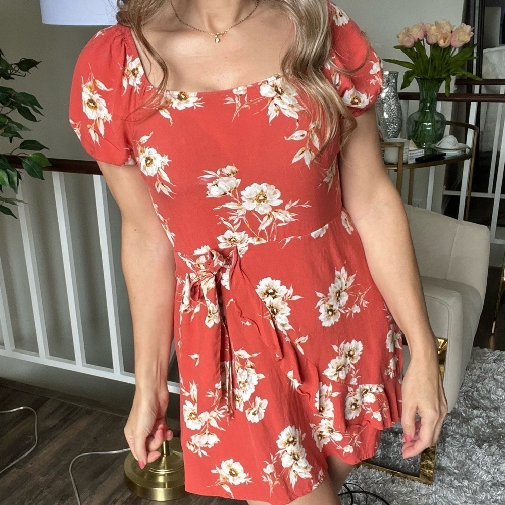 As U Wish Women’s Orange Floral Short Sleeves Front Tied Wrapover Sun Dress S